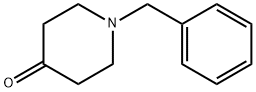  N-Benzyl-4-piperidone